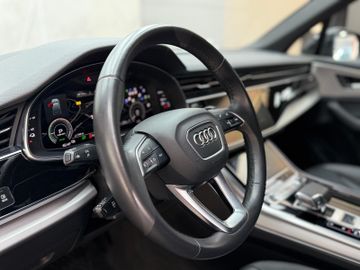 Audi Q7 - 10