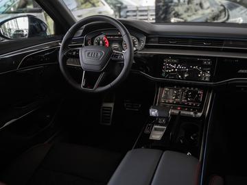 2025 AUDI S8 — фото 6