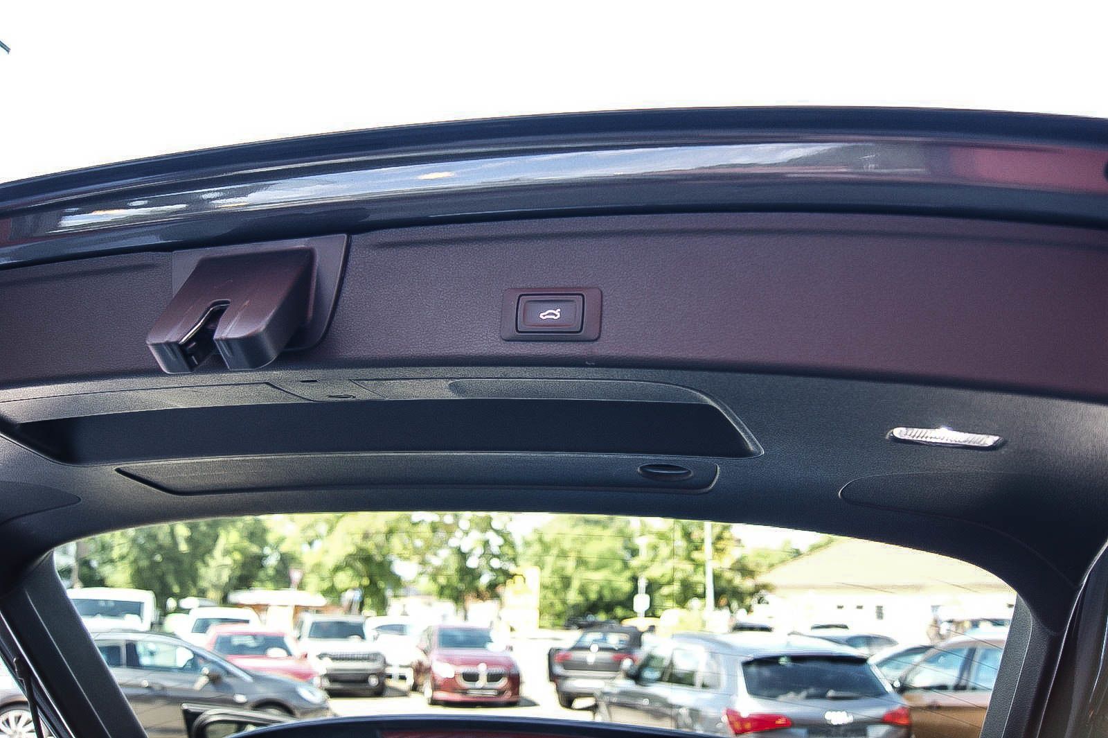 Fahrzeugabbildung Audi A4 Avant 45 TDI quattro S line PANORAMA KAMERA L