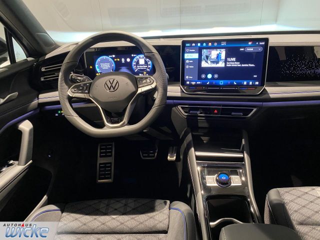Tiguan 2.0 TDI DSG R-Line NAVI KLIMA LED PANO