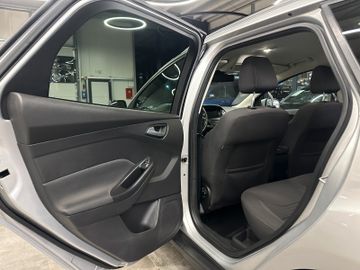 Ford Focus Turnier Titanium *2. Hand*AHK*Klima*Navi*