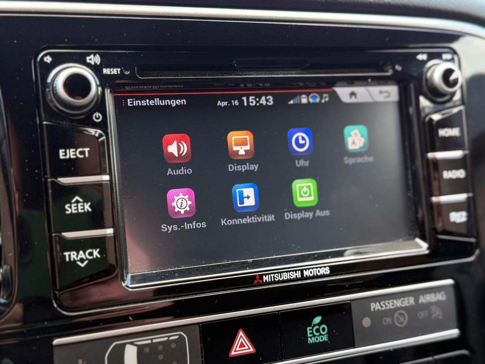 Mitsubishi Outlander 2.0CVT Active+ I LED I KAM I AHK