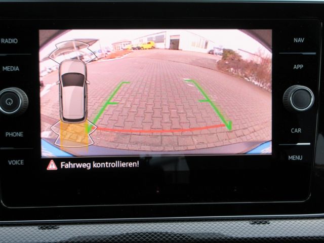 T-Cross 1.5 TSI DSG R-Line IQ.DRIVE/AHK/MATRIX+R