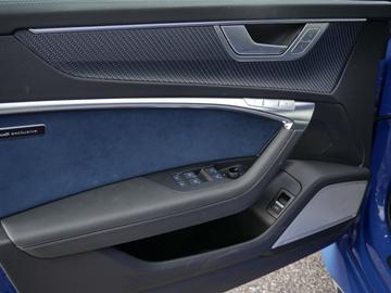 2026 AUDI RS6 — миниатюра 22