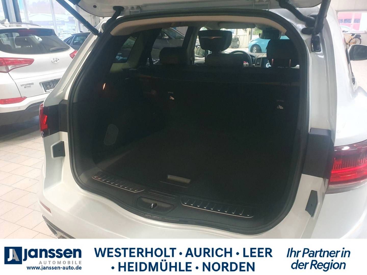 Fahrzeugabbildung Renault KOLEOS INITIALE PARIS BLUE dCi 185 4WD Automatik