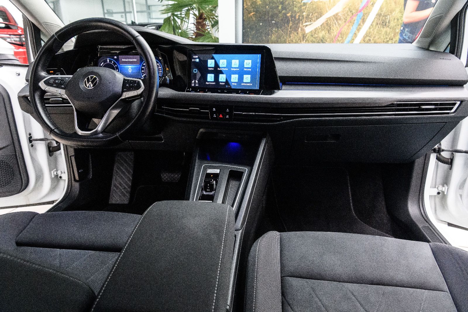Fahrzeugabbildung Volkswagen Golf  Style eHybrid PHEV +150kw+DSG+ACC+AppCon.