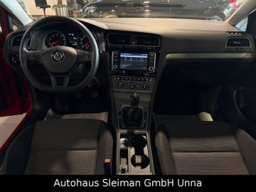 Volkswagen Golf - 11
