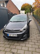 Kia Rio 1.4 Platinum Edition Platinum Edition - Kia Rio Platinum mit Benzin-Antrieb