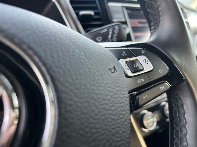 Fahrzeugabbildung Volkswagen T-Roc 1.5 TSI DSG 4MOTION STYLE LED ASSISTENZ-PL