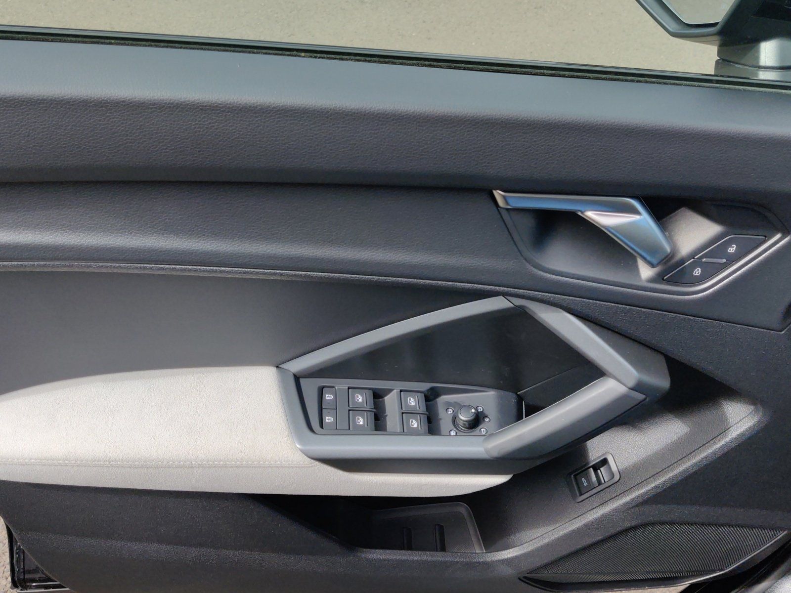 Fahrzeugabbildung Audi Q3 SUV S line Q3 2xS line 35 TFSIS tronic AHK Ka