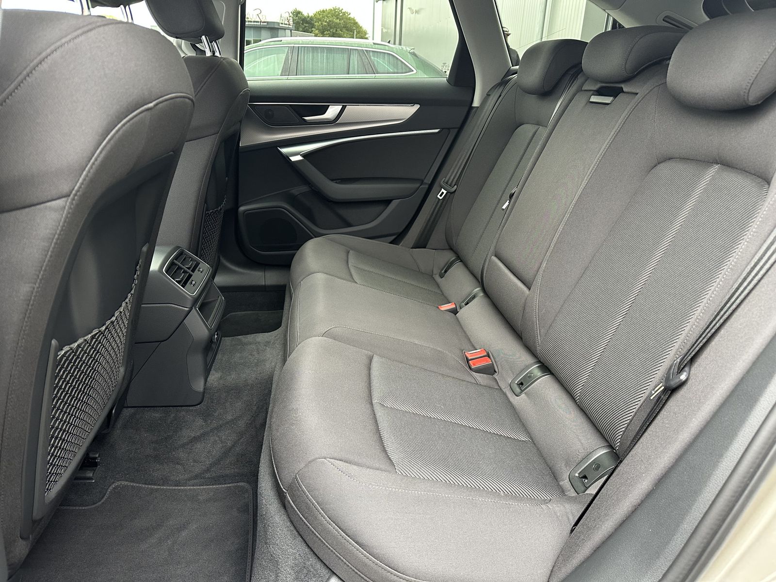 Fahrzeugabbildung Audi A6 Avant 40 TDI Qu Sport NAV+LED+CARPLAY+1HD+PP