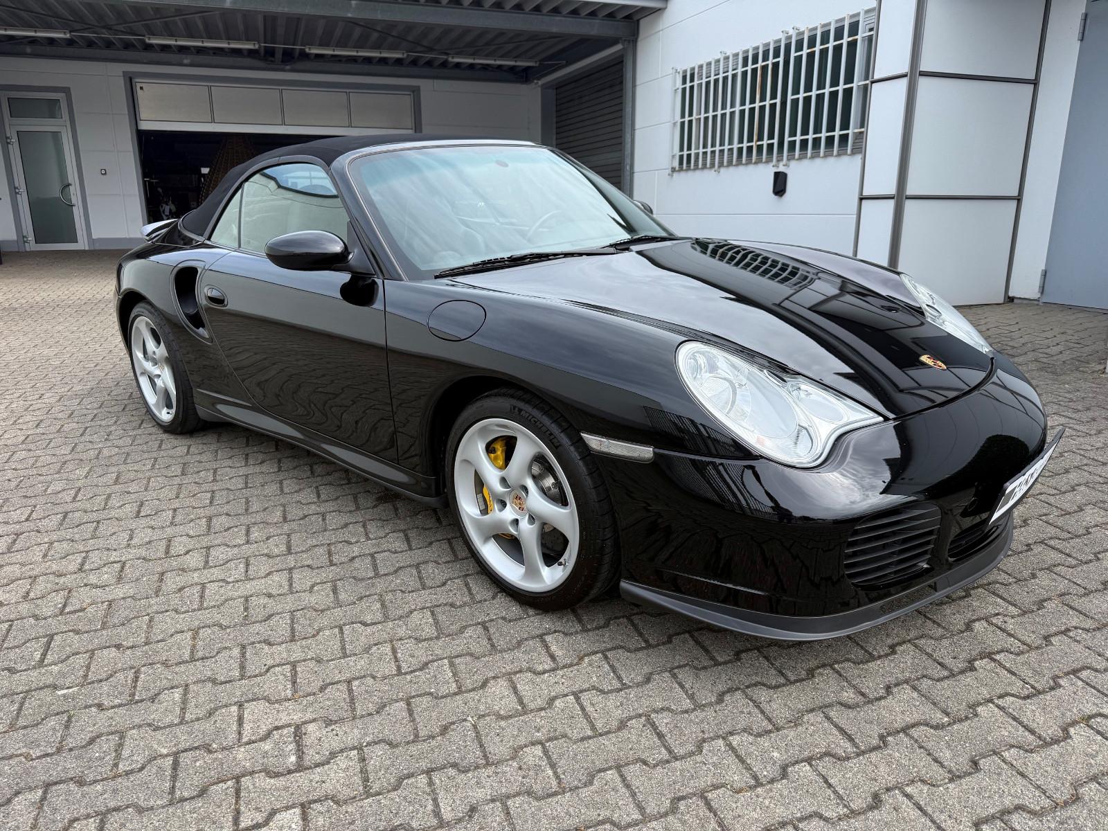 Porsche 911 / 996 Turbo S Cabrio / Handschalter