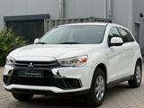 Mitsubishi ASX Basis 2WD/Klimaautomatik - Mitsubishi ASX: Limousine