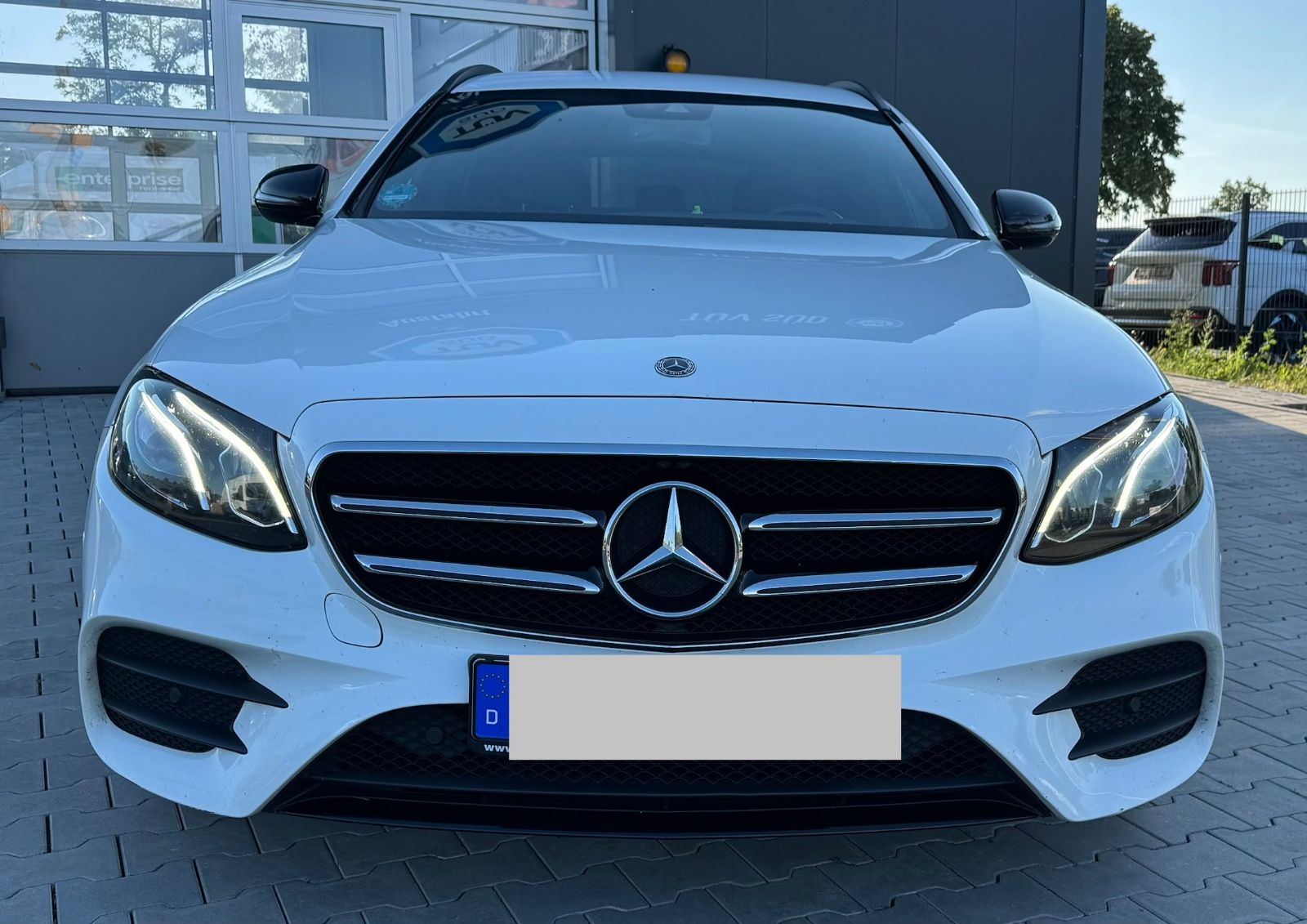 Mercedes-Benz E 300 de 01/2020 *AMG PAKET*AHK*LED*TÜV 2027*18" imagem 3