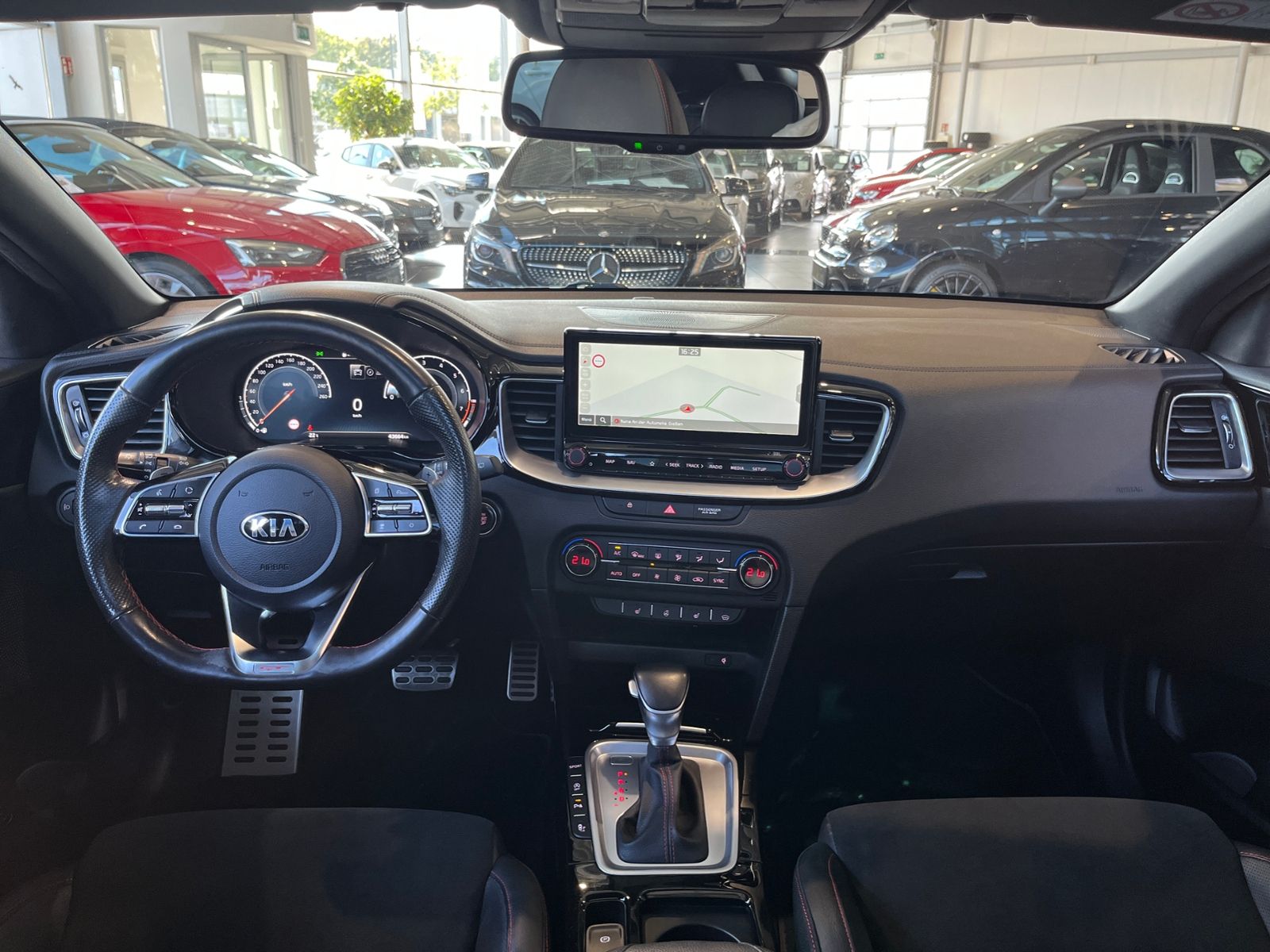Fahrzeugabbildung Kia ProCeed GT AHK PANO KLIMA LED NAVI ALU