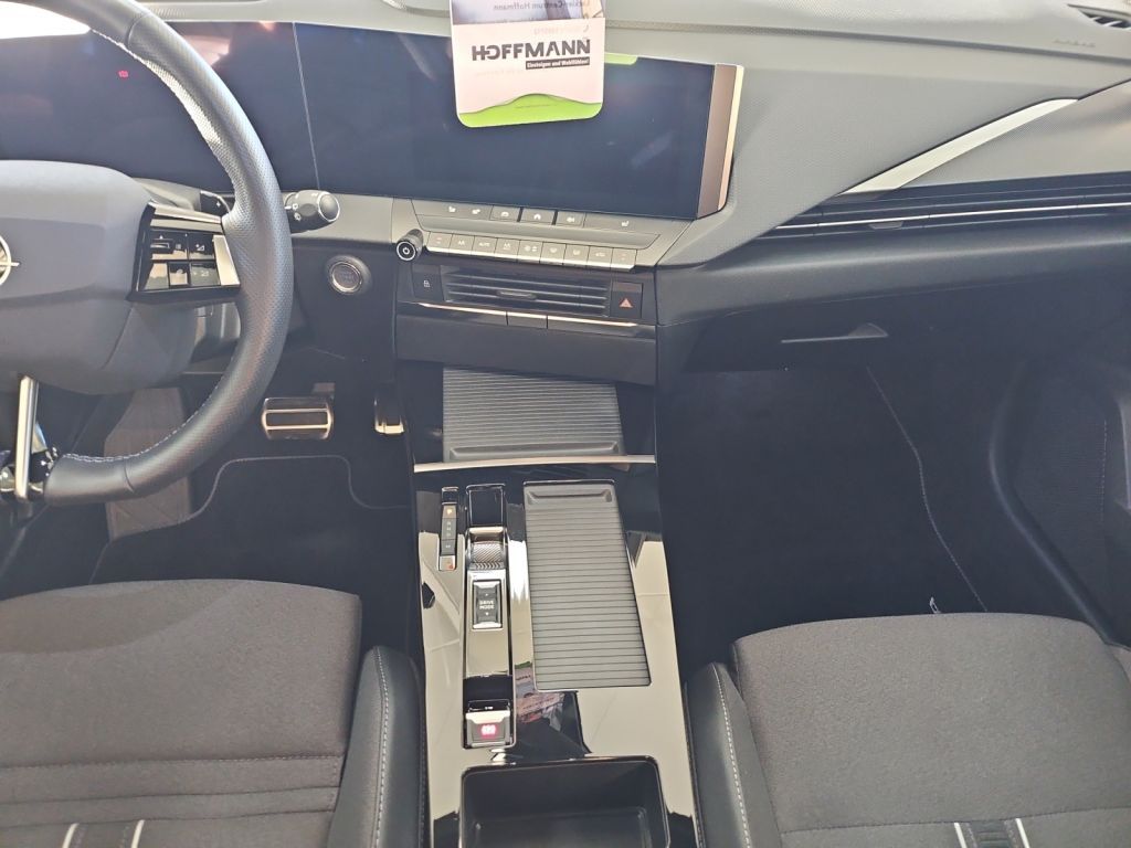 Fahrzeugabbildung Opel Astra Sports Tourer 1.2 Turbo Automatik GS