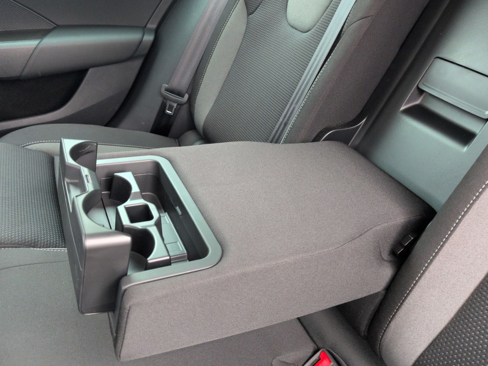 Octavia IV Combi 1.5TSI DSG Tour LED+NAV+AHK+SHZ