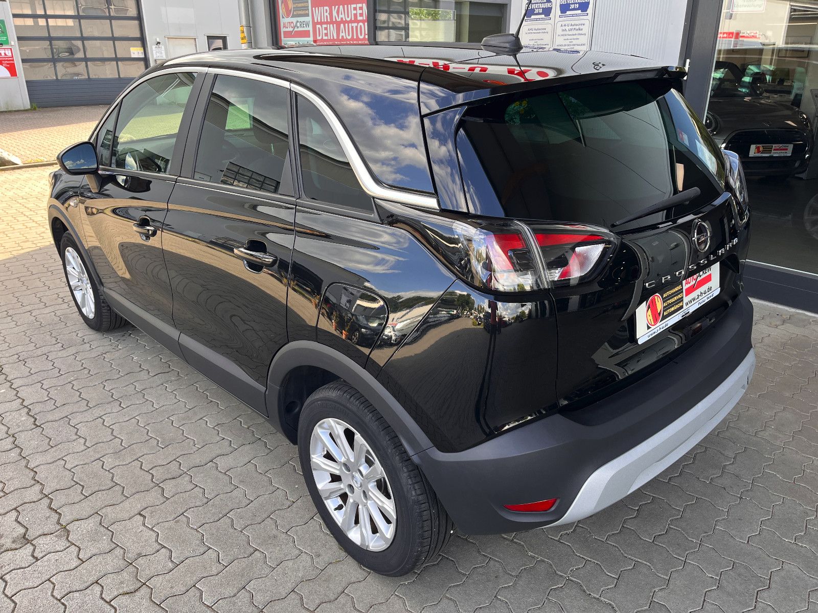 Fahrzeugabbildung Opel Crossland Elegance 1.2 Turbo