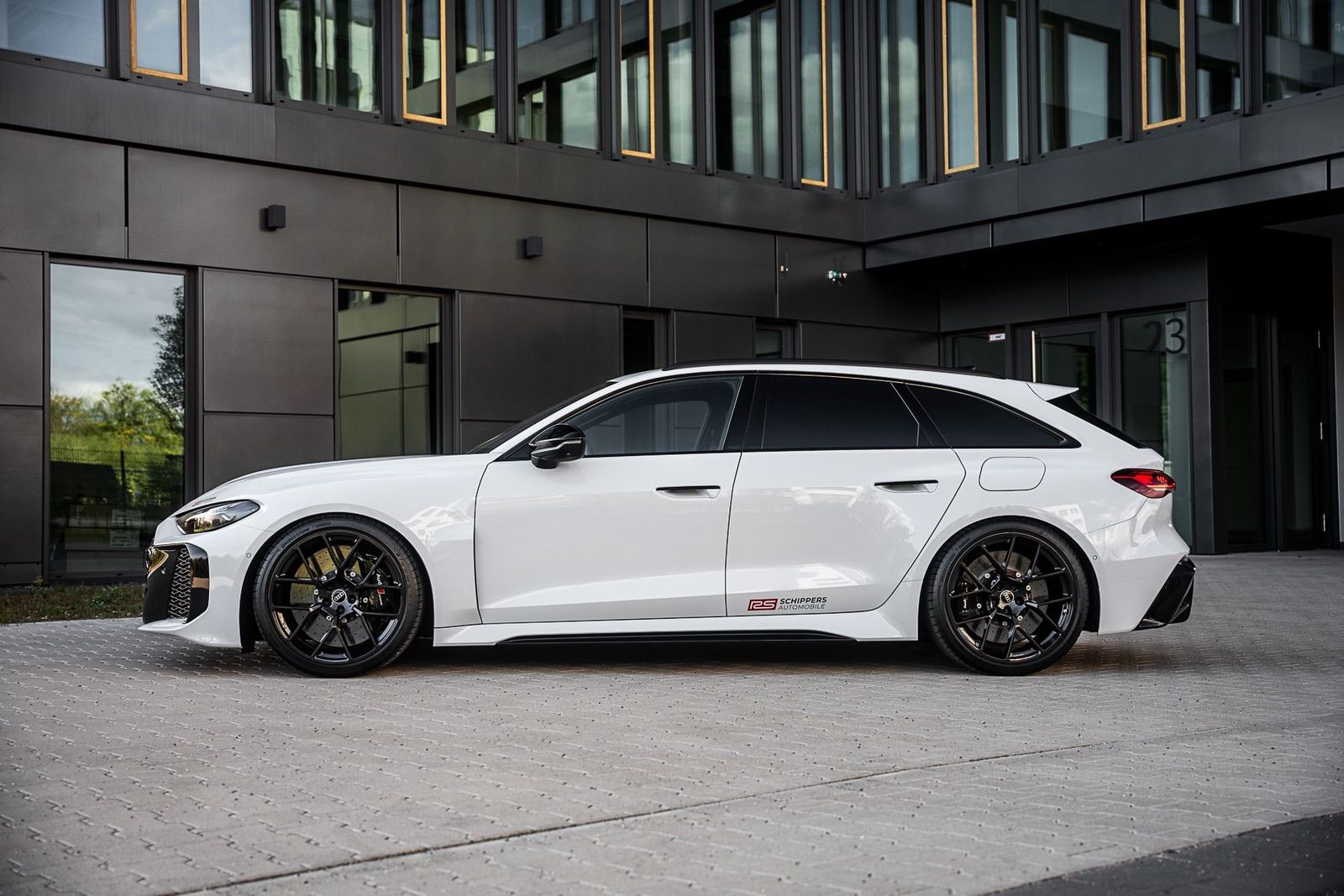Fahrzeugabbildung Audi RS5 Avant KERAMIK|B&O|TECHPRO|HUD|SPORTPAKET|285