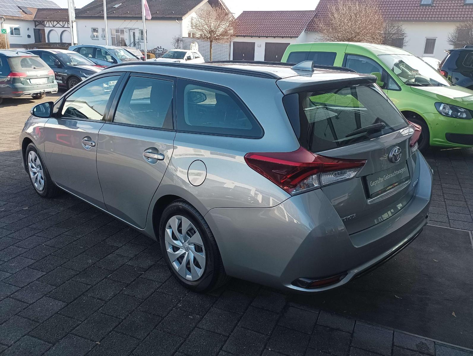 Toyota Auris TS * Cool *