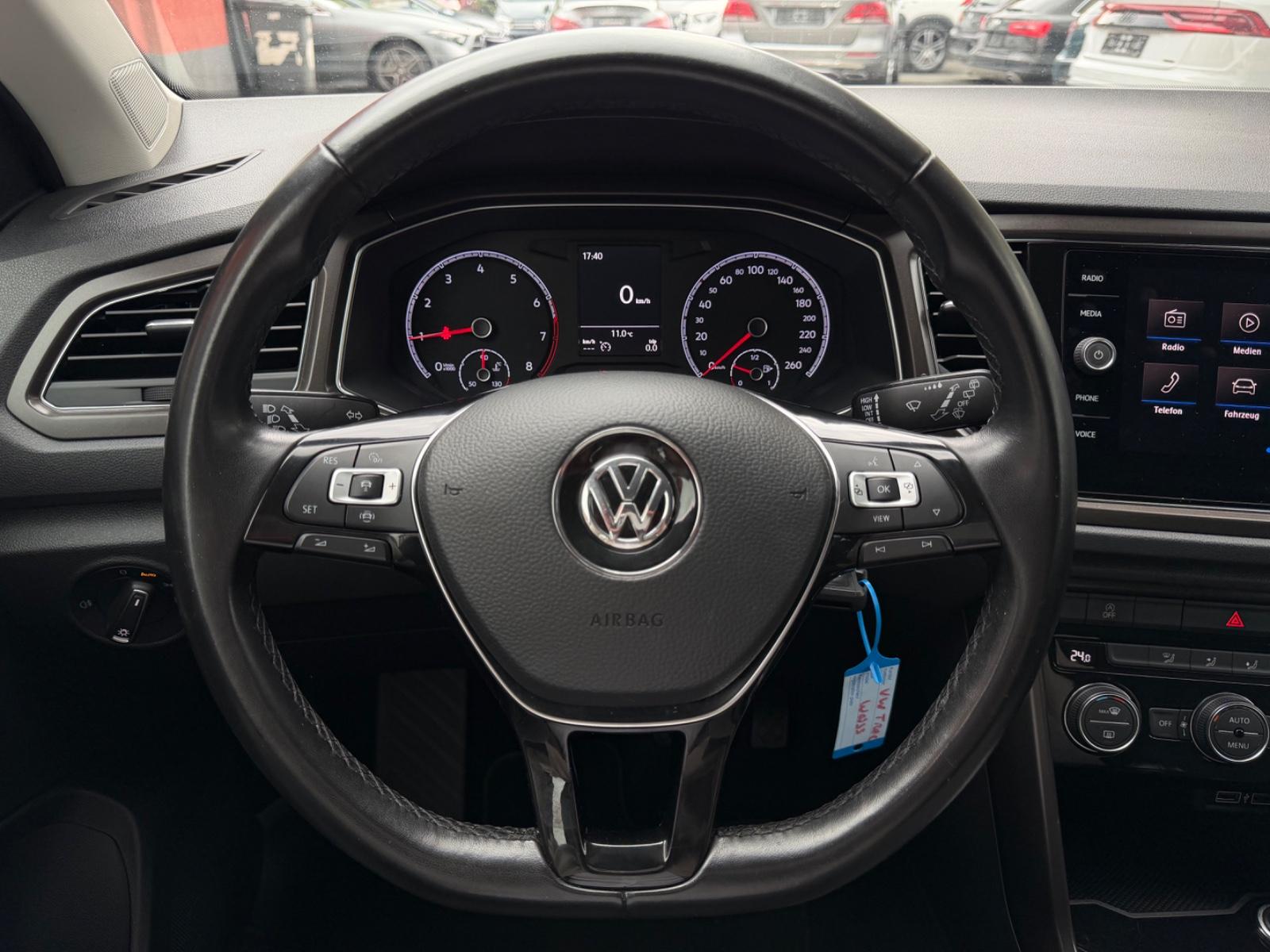 Volkswagen T-Roc Style*R-KAM*AHK*APPLE-CAR*ALU