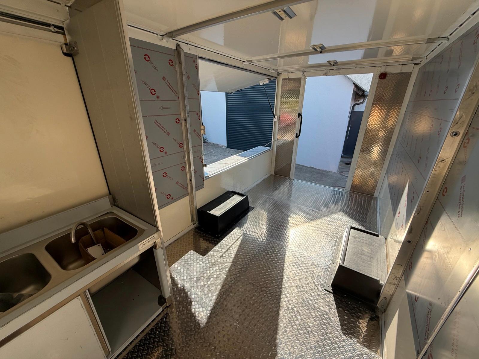 Iveco HAN Foodtruck & Imbisswagen Verkaufswagen