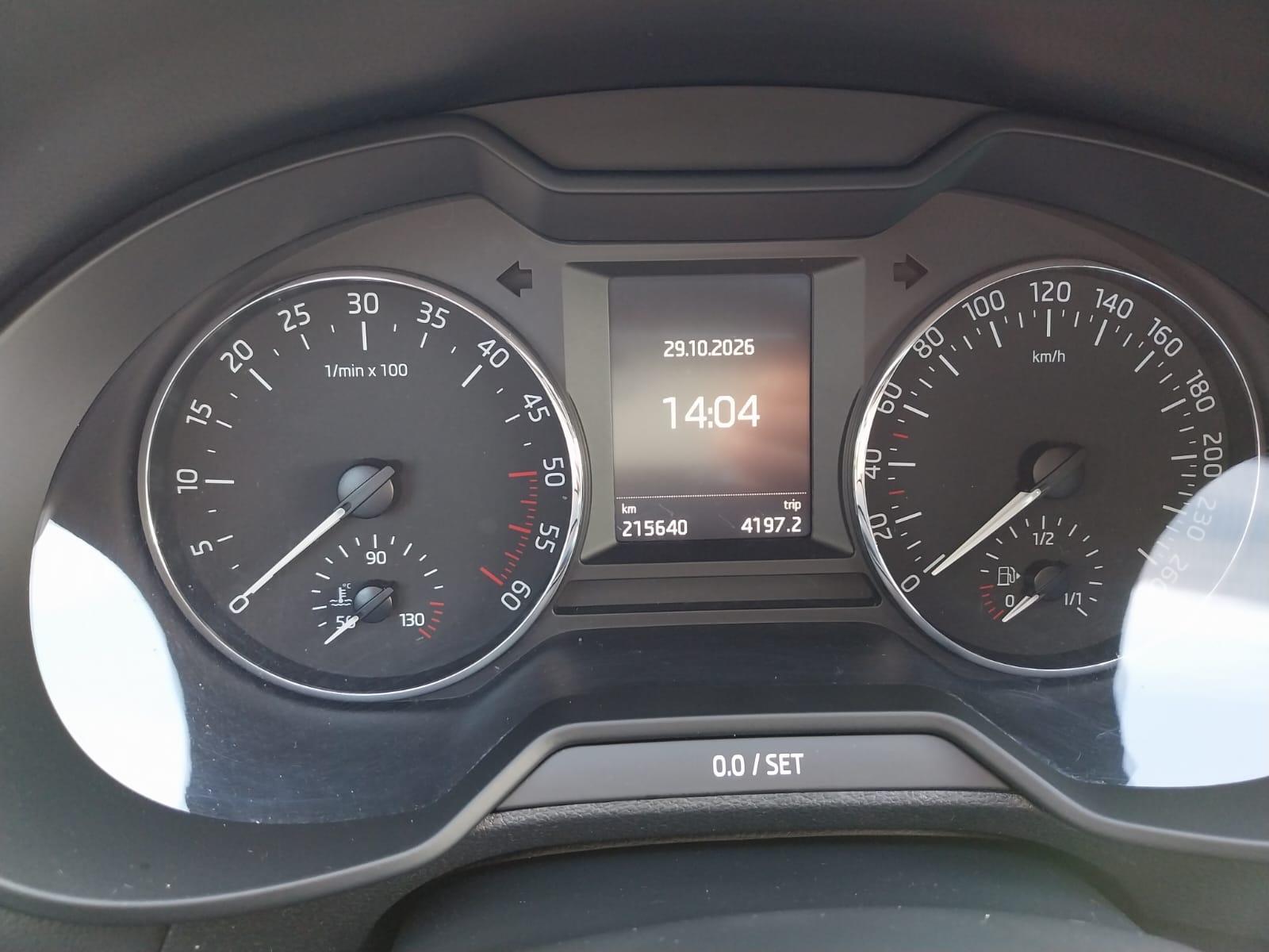 Skoda Octavia 2013 — фото 16