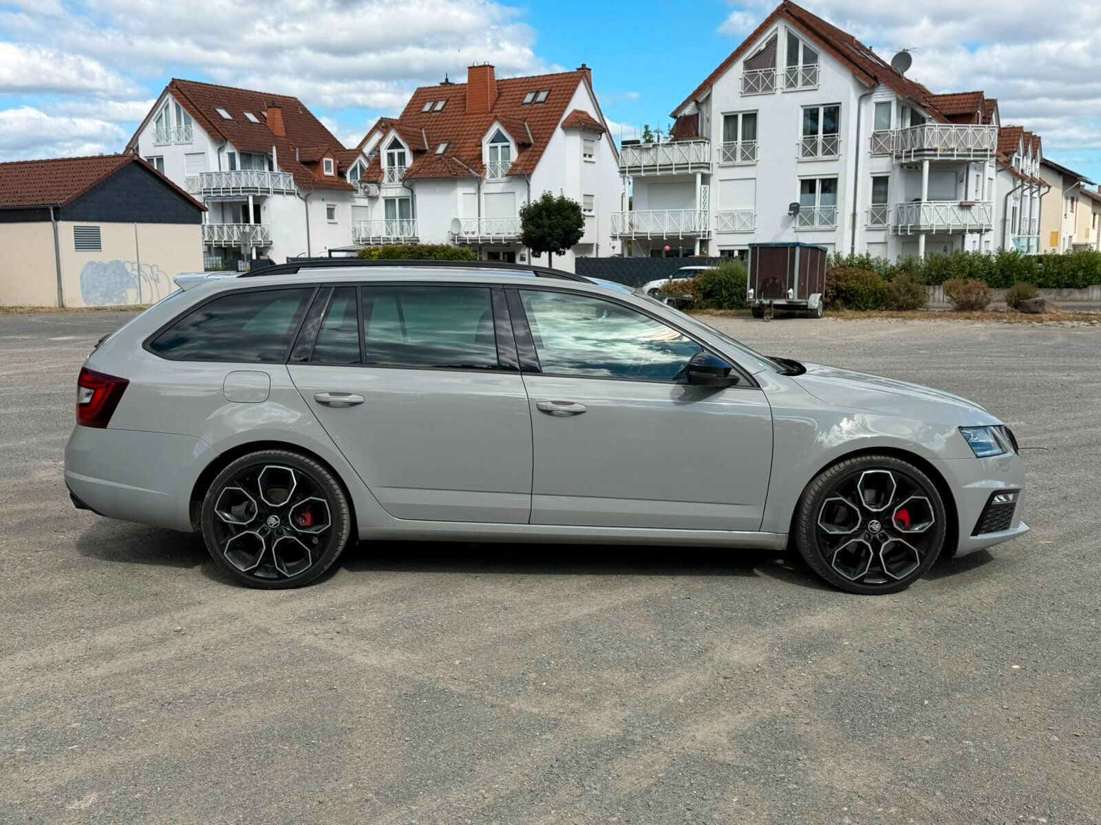 Fahrzeugabbildung SKODA OCTAVIA RS / 4x4 / NAVI