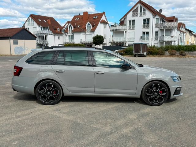 SKODA OCTAVIA RS / 4x4 / NAVI