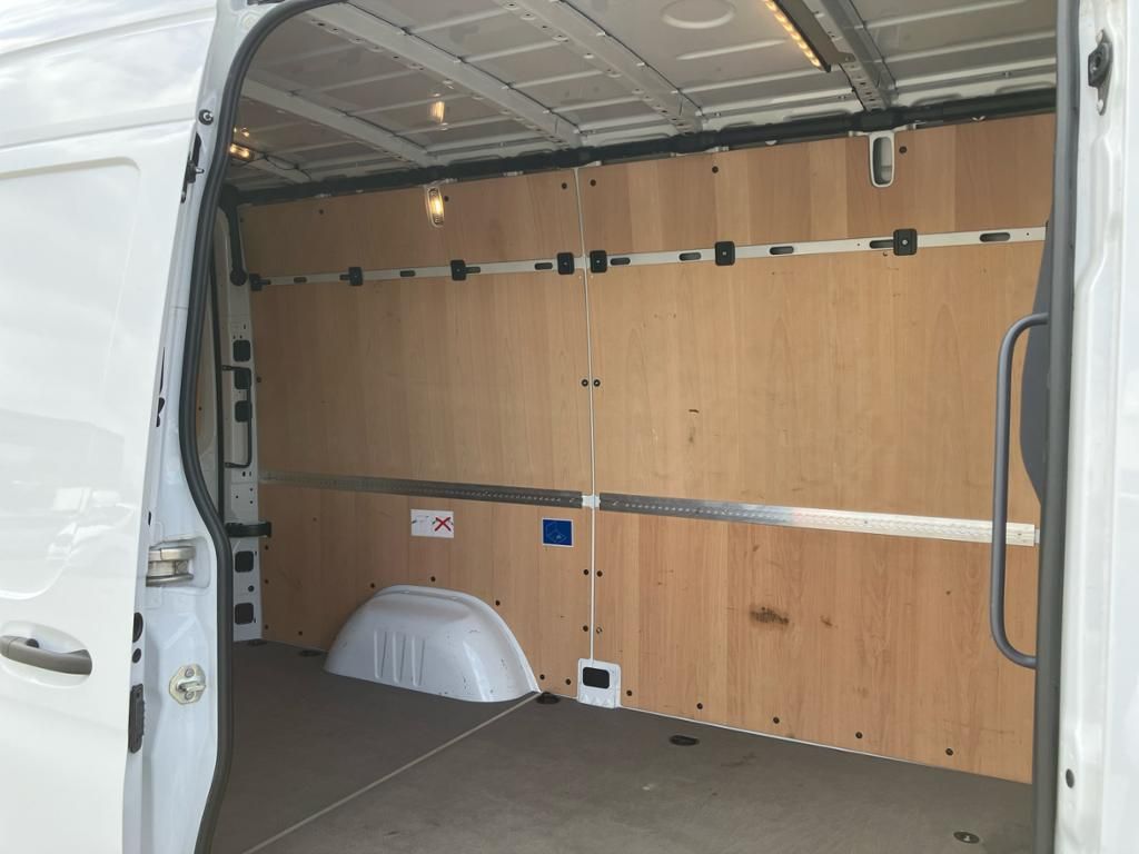 Fahrzeugabbildung Mercedes-Benz Sprinter 317 CDI Standard Hochdach Navi*LED*AHK