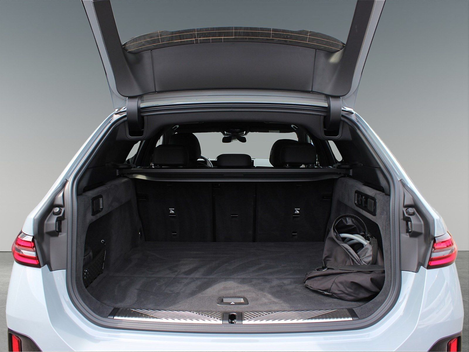 BMW i5 eDrive40 Touring M-Sport Pro "AHK 20"LM BW 22 foto 16