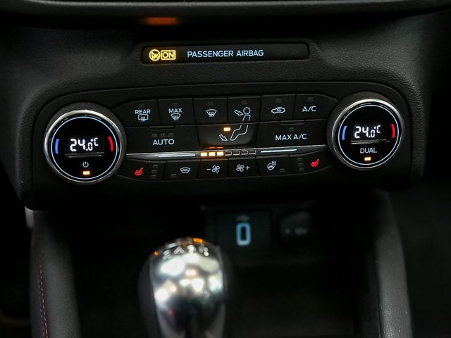Ford Focus ST-Line HUD PANO LED ACC Apple CarPlay And
