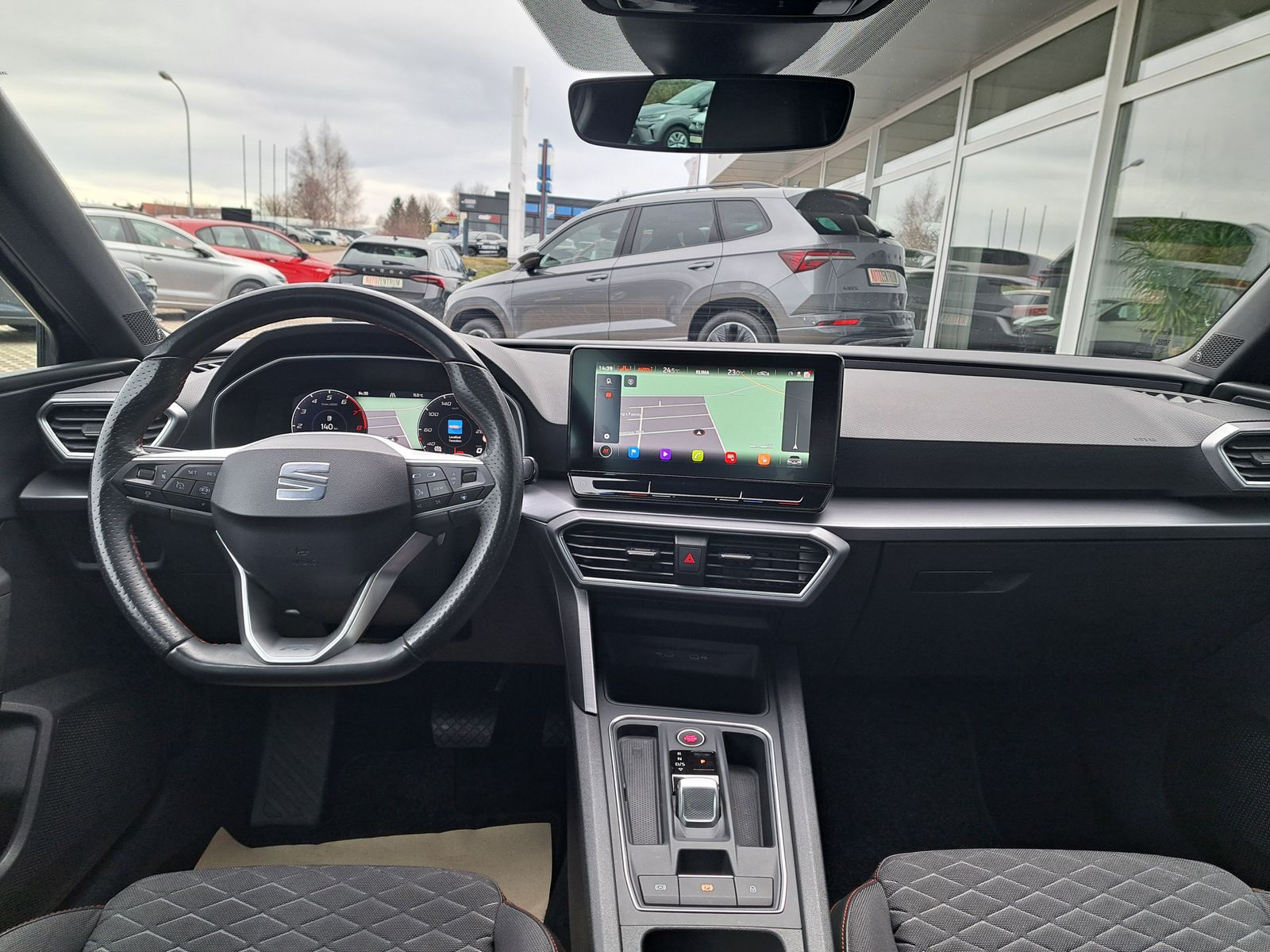 Fahrzeugabbildung SEAT Leon 1.5eTSI FR DSG LED NAVI BEATS KAMERA 18"ALU