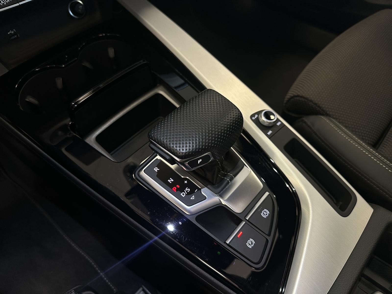 Audi A4 40 TFSI*S-line*AHK*S.dach*1.hand*SHZ*Navi*LED, миниатюра 27