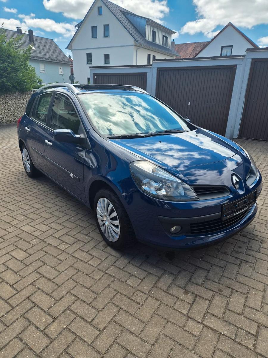 Renault Clio 2008 — rear view