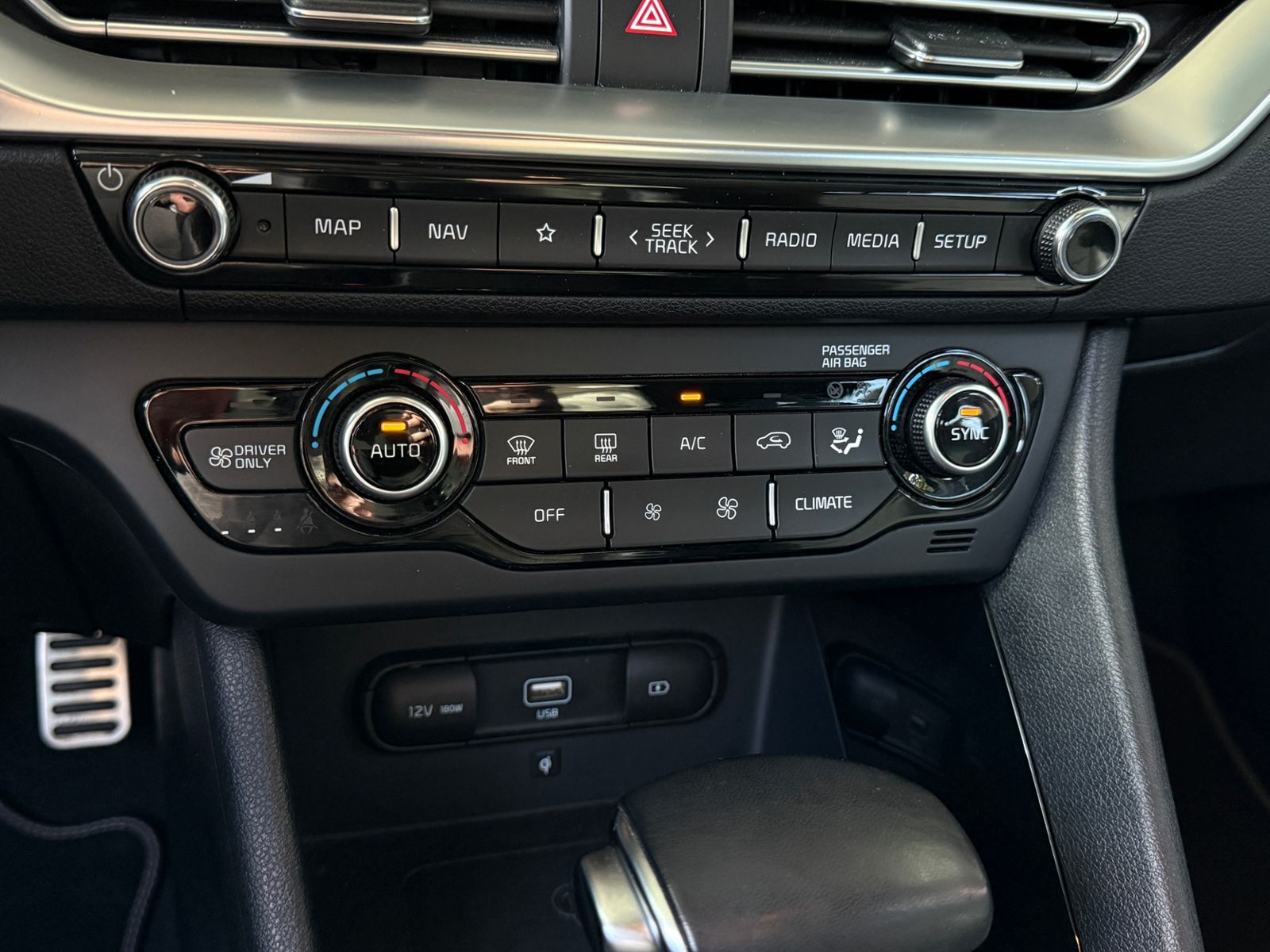 Fahrzeugabbildung Kia Niro Spirit Hybrid HEV AHK LED NAV SHZ