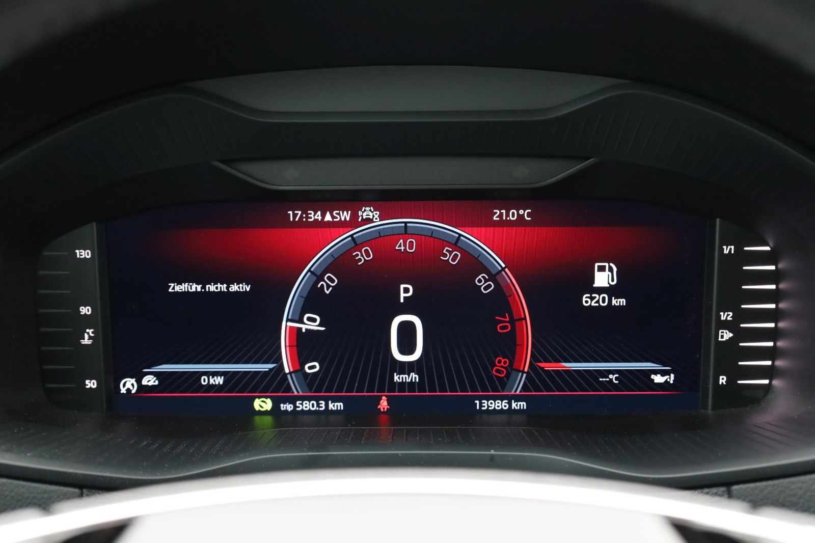 Fahrzeugabbildung SKODA Karoq Ambition 1.5 ACT DSG *Smart Link *SHZ