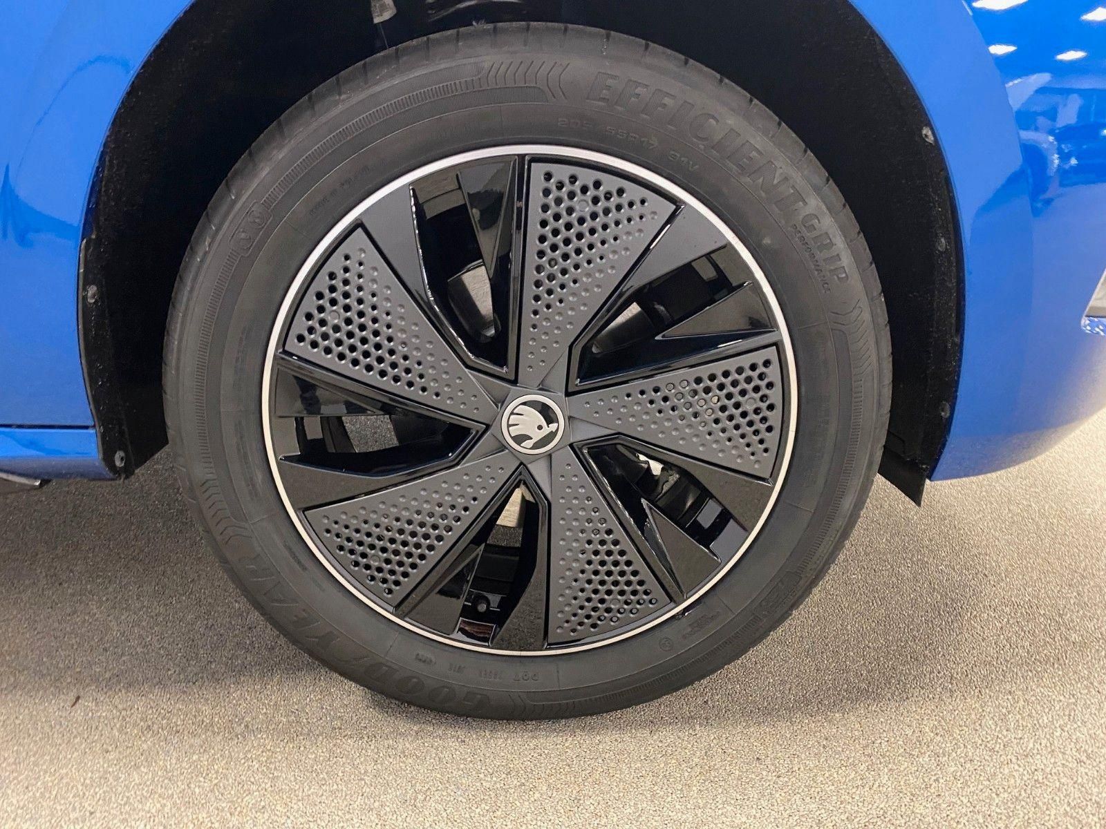 Fahrzeugabbildung SKODA Kamiq 1.5 TSI ACT DSG Monte Carlo+AHK+MATRIX++++