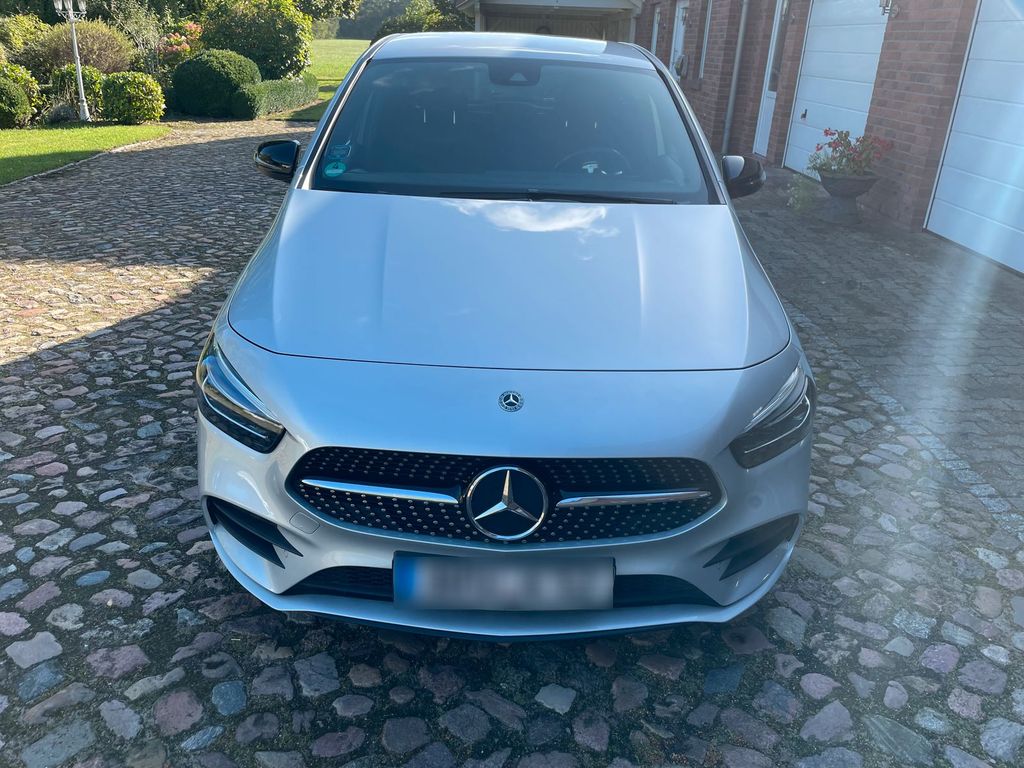 Image of Mercedes-Benz B 180