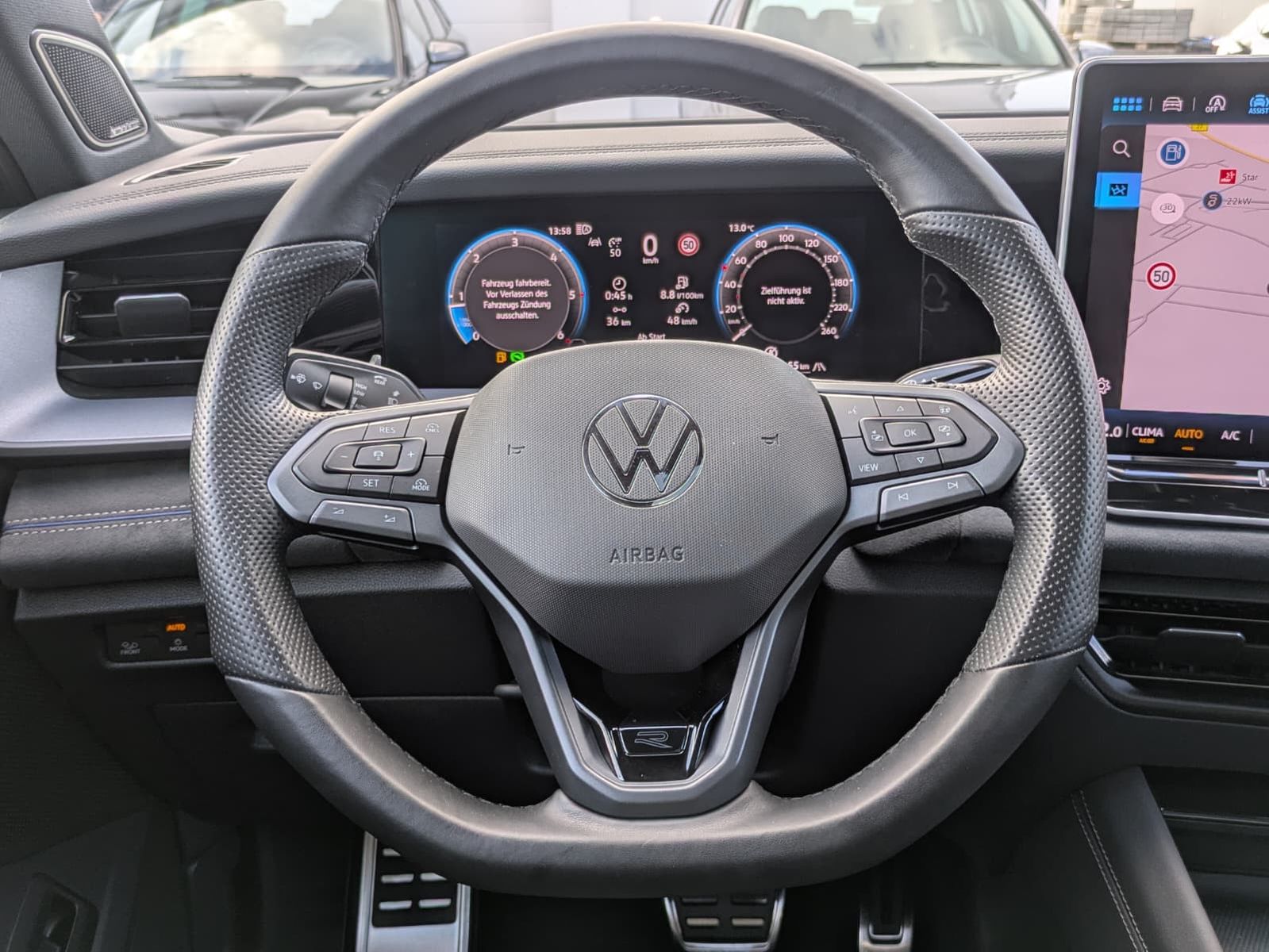 Fahrzeugabbildung Volkswagen Tayron 2.0 TDI 4M R-Line BLACK*7Si*MATRIX*PANO