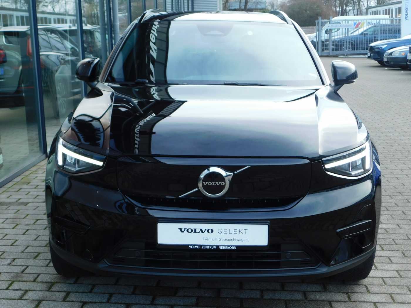Fahrzeugabbildung Volvo XC40 Pure Electric Recharge 69 kWh Single Motor