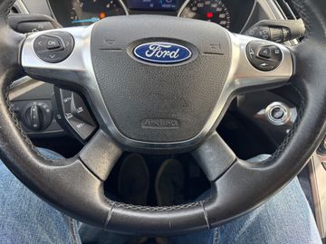 Ford Kuga - 12