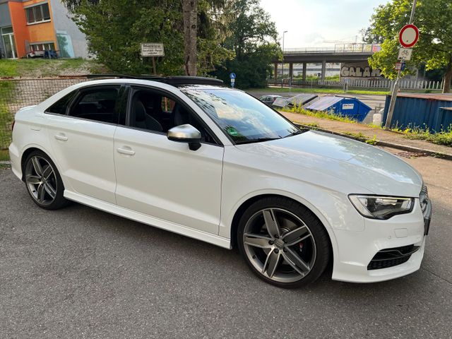 AUDI S3 Limo quattro /Pano/Leder/BangOlufsen/