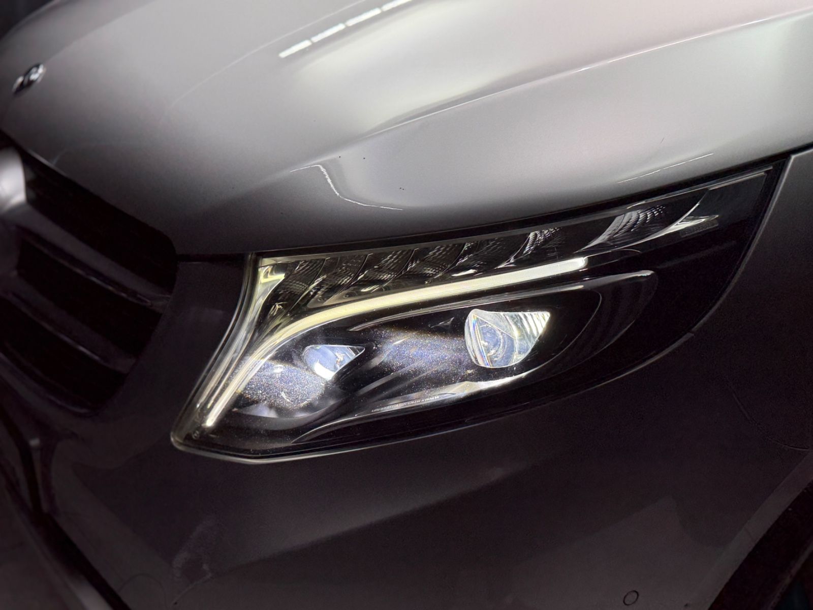 Fahrzeugabbildung Mercedes-Benz V 220 d EDITION 4MATIC lang |ACC|RF-KAMERA|NAVI|