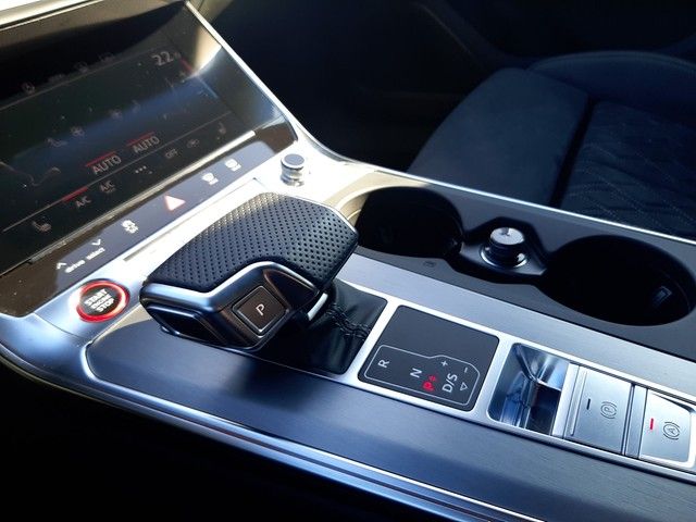 Fahrzeugabbildung Audi S6 Avant TDI quattro PANO HeadUp AHK HD-Matrix