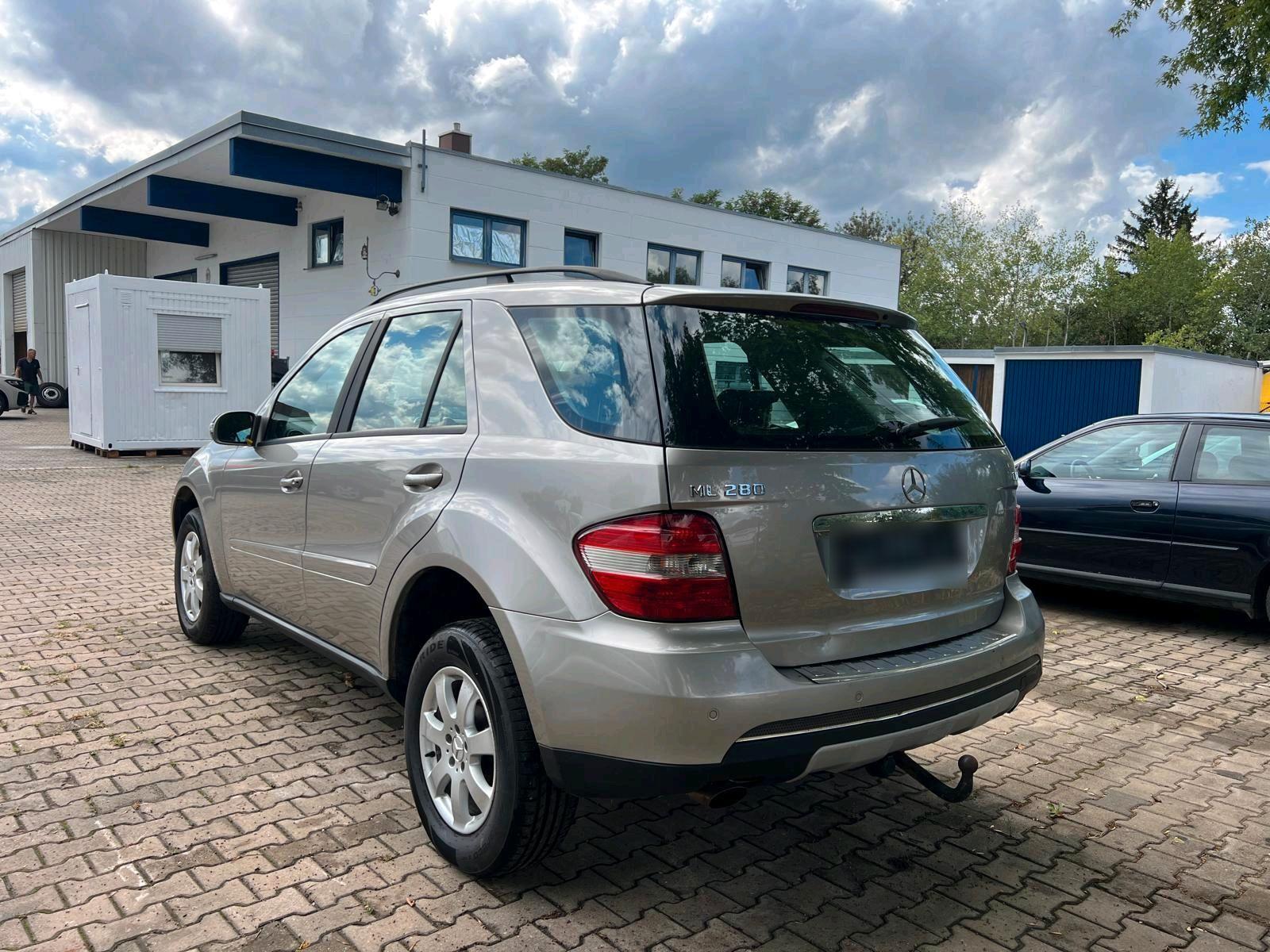Mercedes-Benz ML280 2005 — photo 7