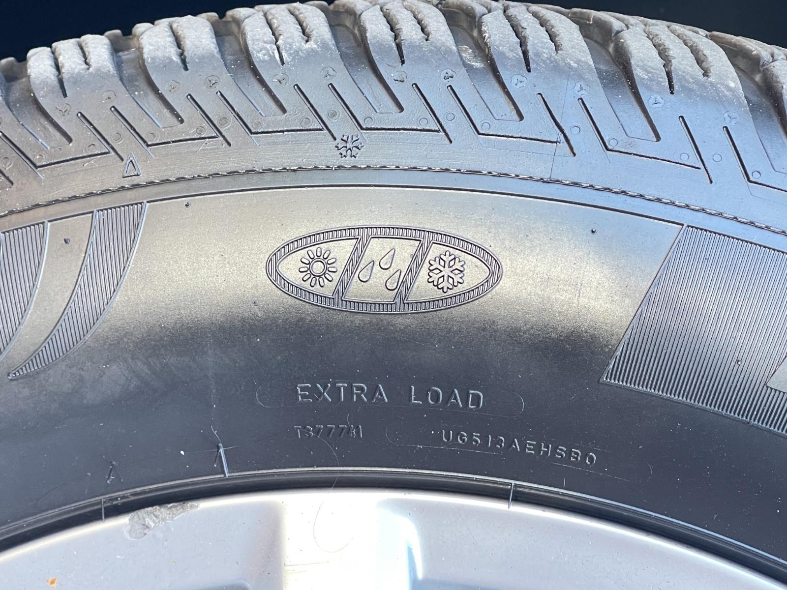 Volkswagen TOUAREG V6 TDI 4 MOTION LEDER PANORA SCHECKHEFT