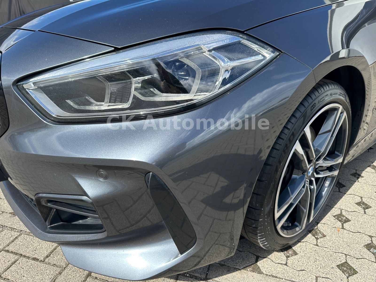 Fahrzeugabbildung BMW 118d M-Sport Shadow-Line/Navi/LED/PDC
