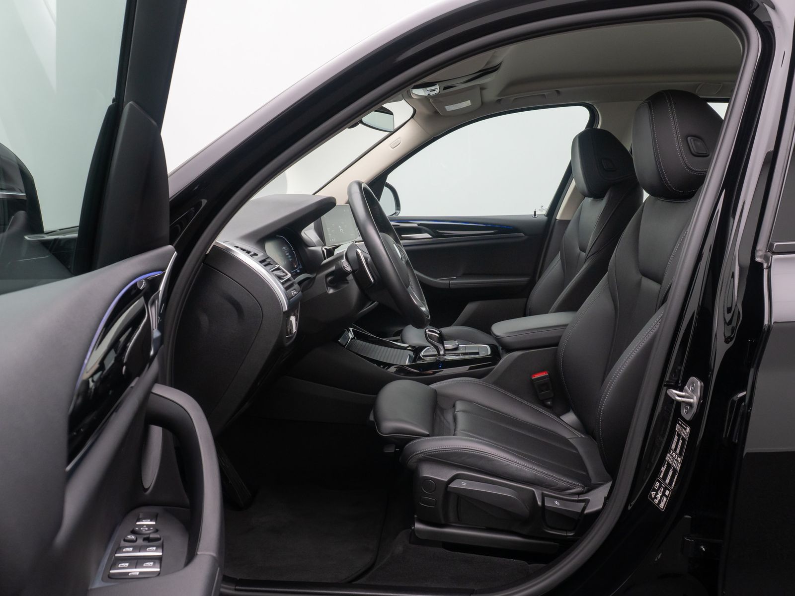 Fahrzeugabbildung BMW X3 xD20d AHK Kamera DAB Leder Sportsitz 18Zoll