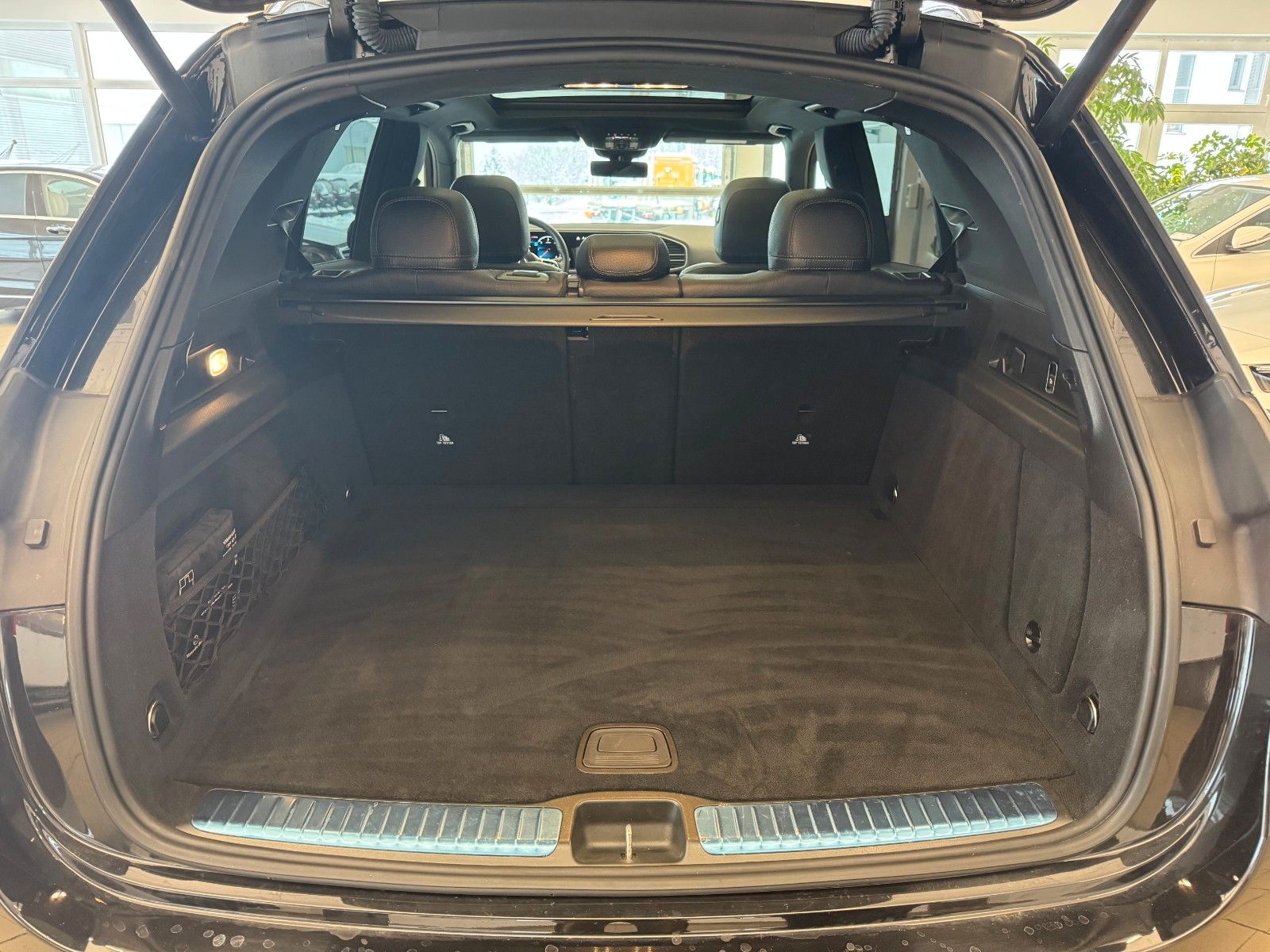 Fahrzeugabbildung Mercedes-Benz GLE 400d 4M+AMG+Pano+AIrM+Burm+360